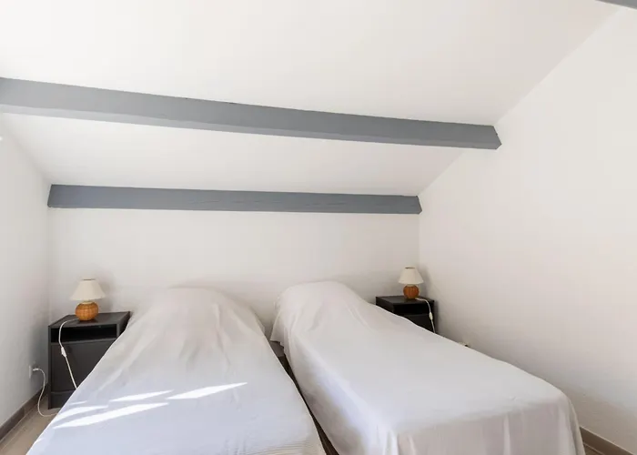 Chateau De La Madrague-2 By Interhome Apartamento